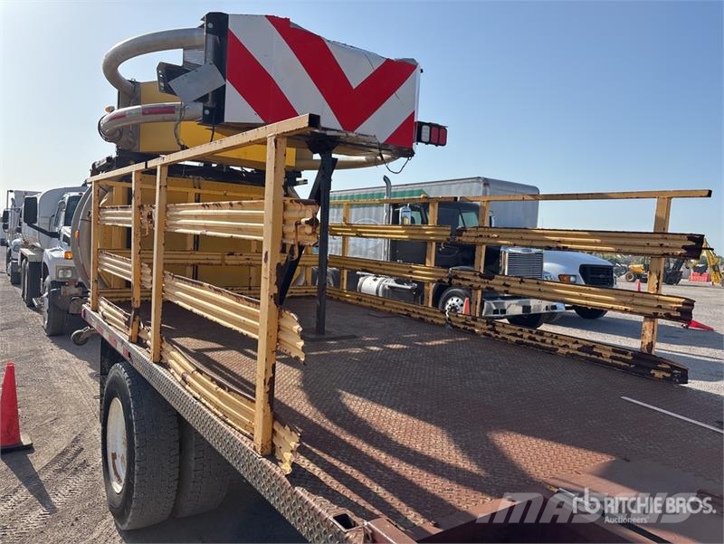 International 4300 Общински/универсални превозни средства