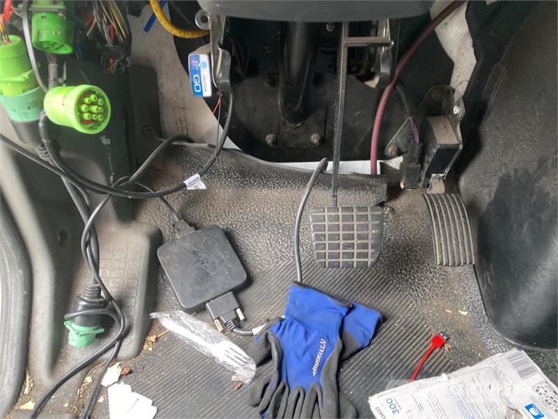 International 4300 Umpikorikuorma-autot