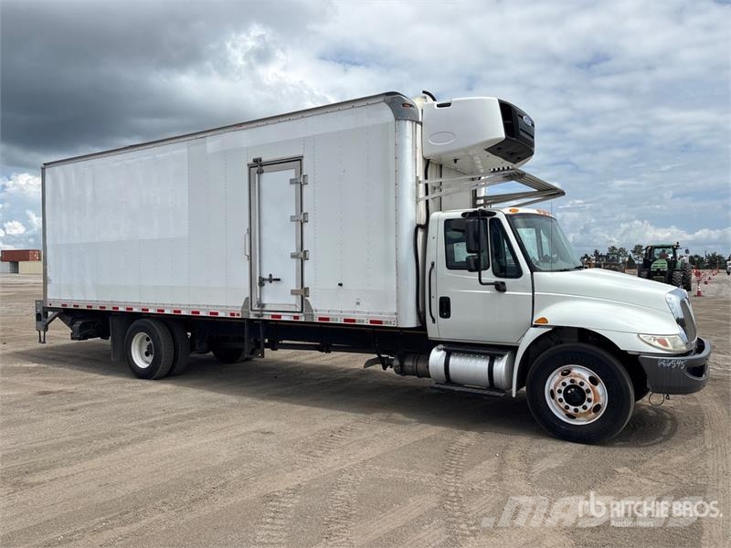 International 4300 Camion cu control de temperatura