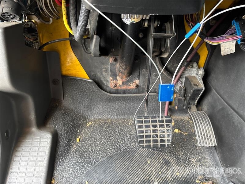 International 4300 Bakwagens met gesloten opbouw