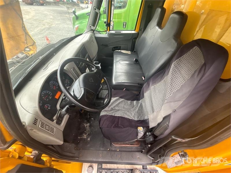 International 4300 Bakwagens met gesloten opbouw