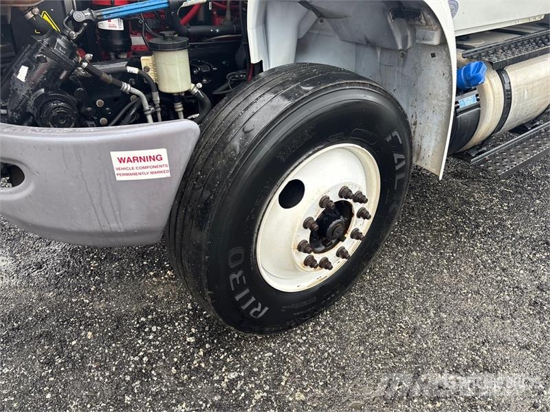 International 4300 Umpikorikuorma-autot