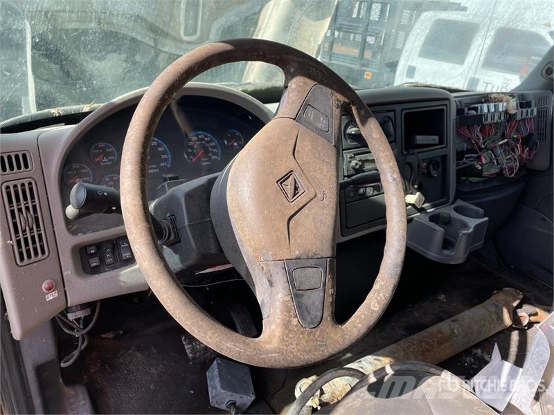 International 4300 Kravas automašīnas - refrižeratori