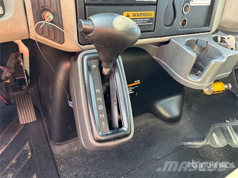 International 4300 Umpikorikuorma-autot