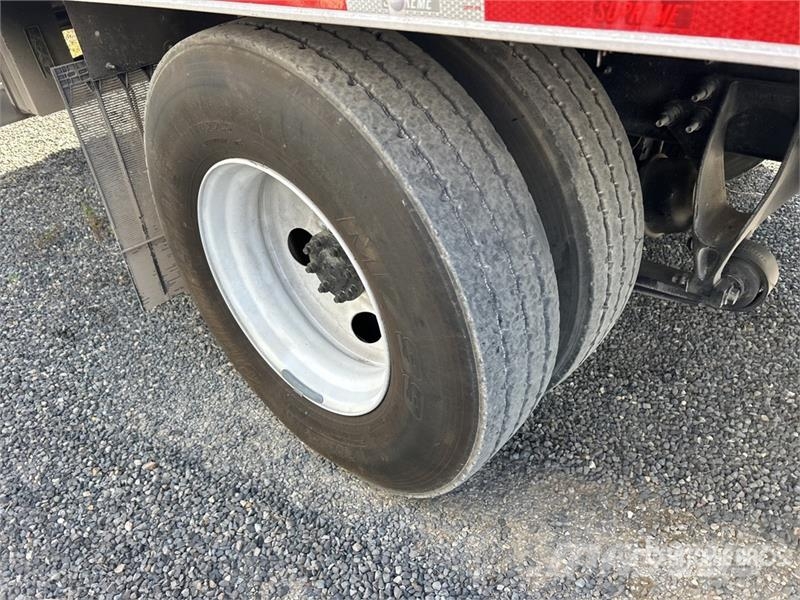 International 4300 Furgons