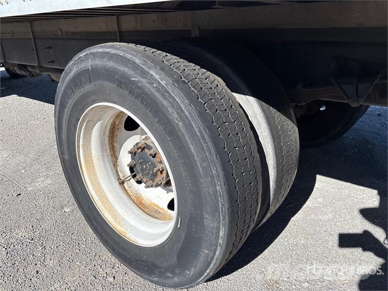 International 4300 Camion cassonati
