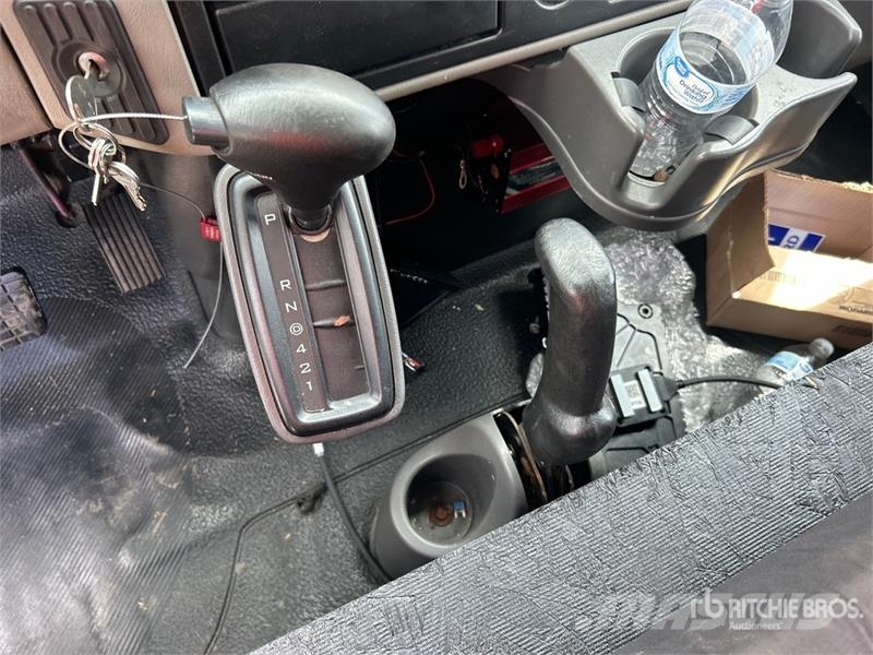 International 4300 厢式货车