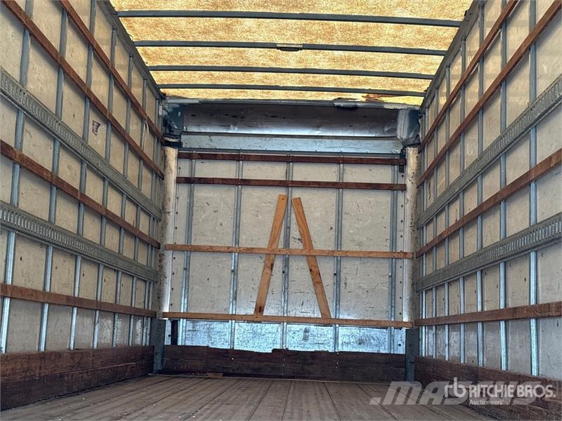 International 4300 Bakwagens met gesloten opbouw