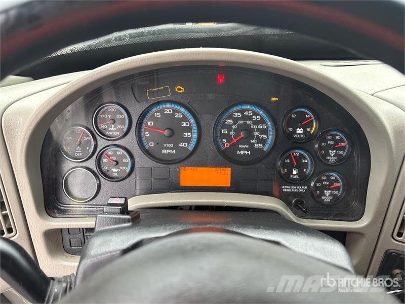 International 4300 Umpikorikuorma-autot
