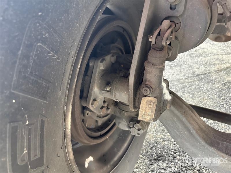 International 4300 Umpikorikuorma-autot