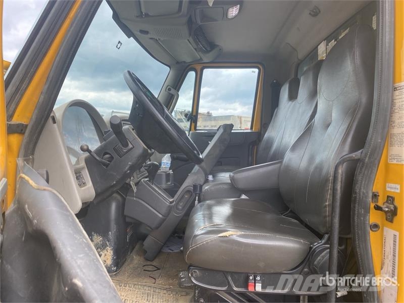 International 4300 自卸式货车