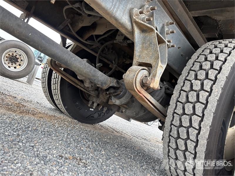 International 4300 Bakwagens met gesloten opbouw