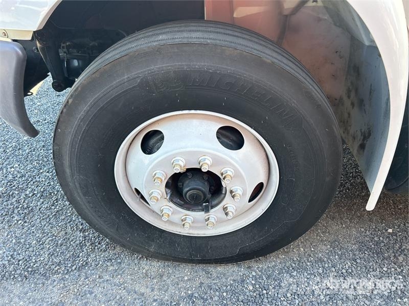 International 4300 Furgons