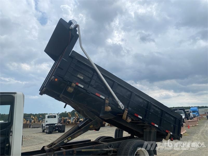 International 4300 自卸式货车