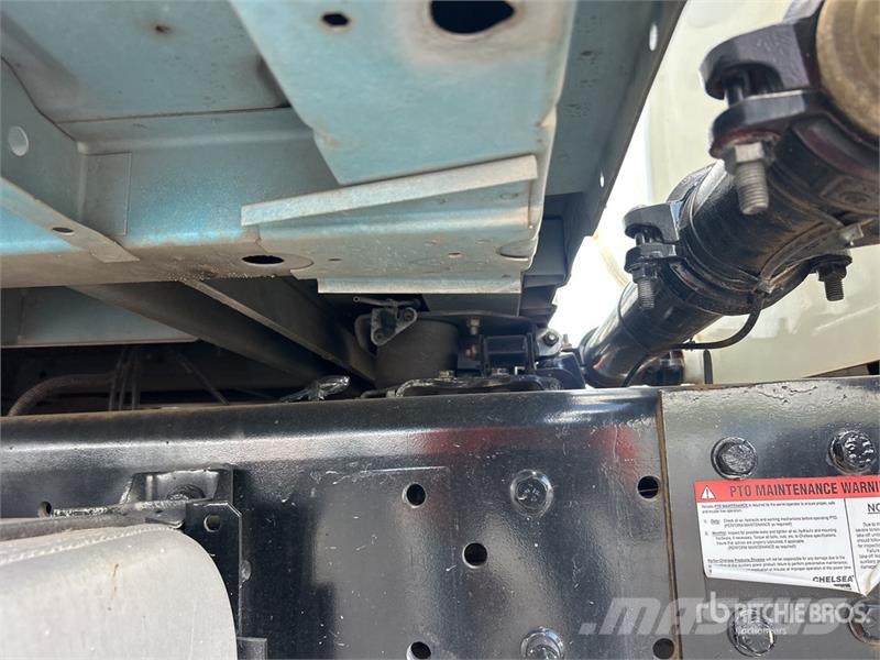 International 4300 Wassertanker