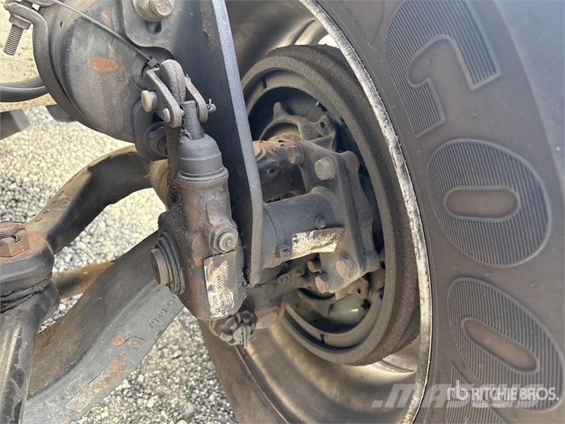 International 4300 Umpikorikuorma-autot