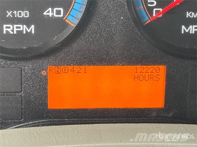 International 4300 Umpikorikuorma-autot