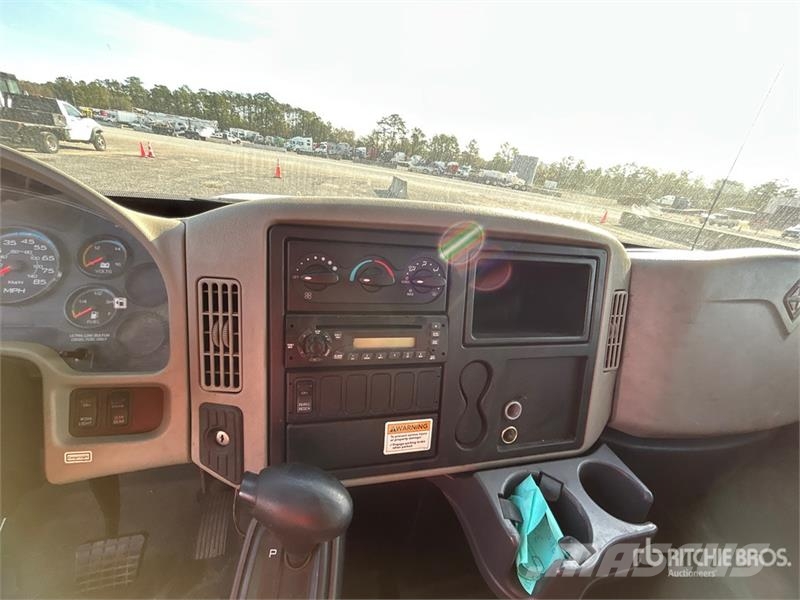 International 4300 Каросерии