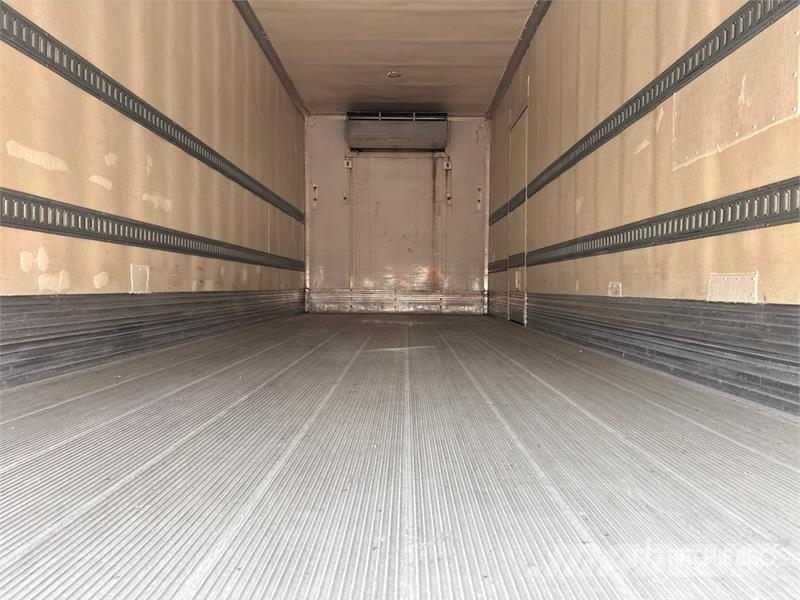 International 4300 Camion cu control de temperatura