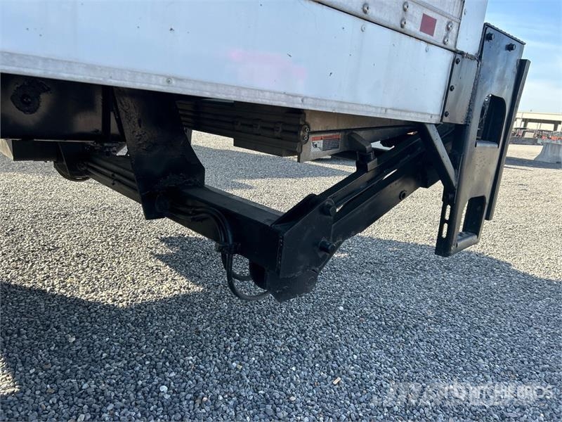 International 4300 Каросерии