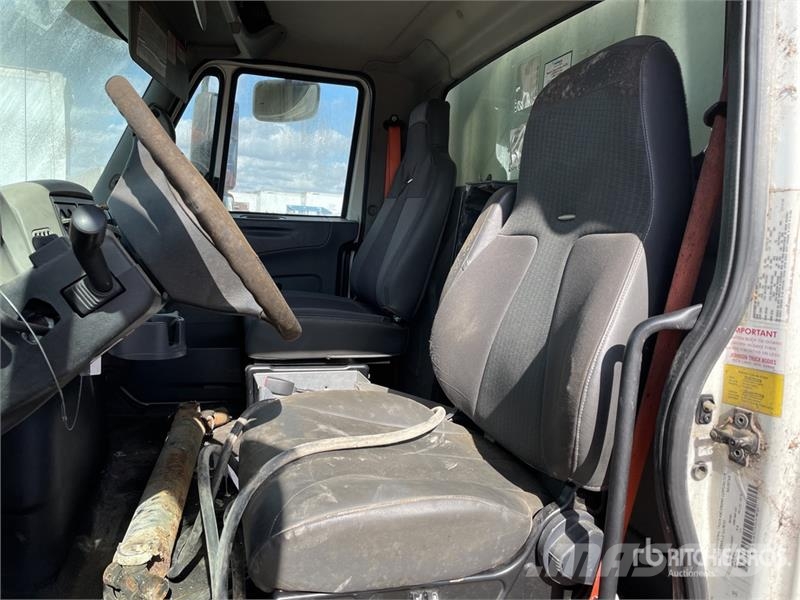 International 4300 Kravas automašīnas - refrižeratori