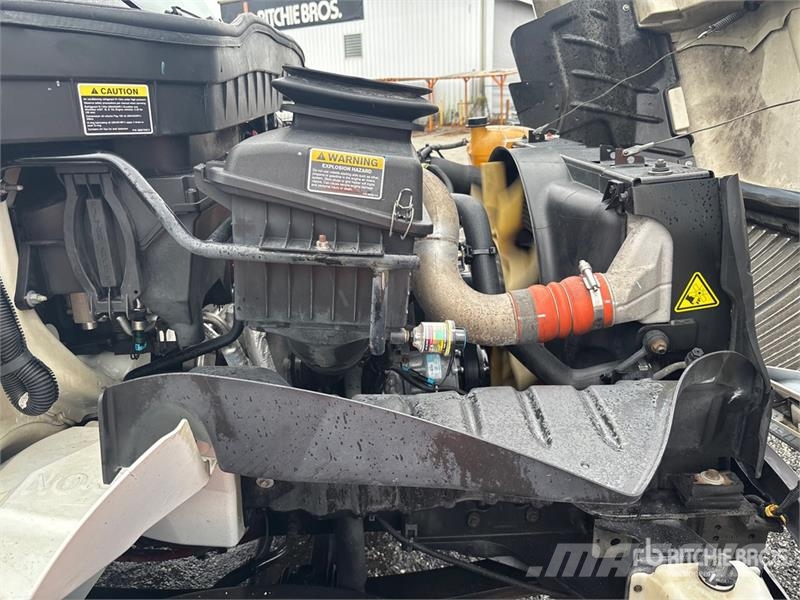 International 4300 Umpikorikuorma-autot