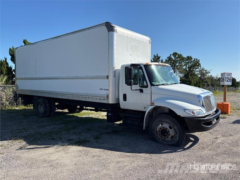 International 4300 Umpikorikuorma-autot