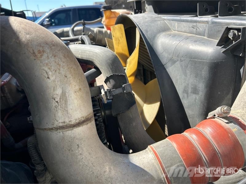 International 4300 Utilitaire benne