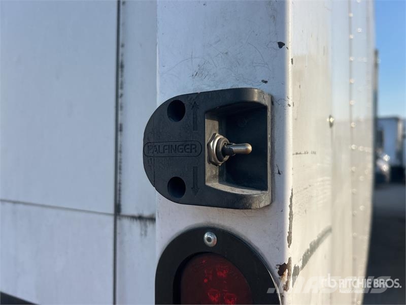 International 4300 Umpikorikuorma-autot