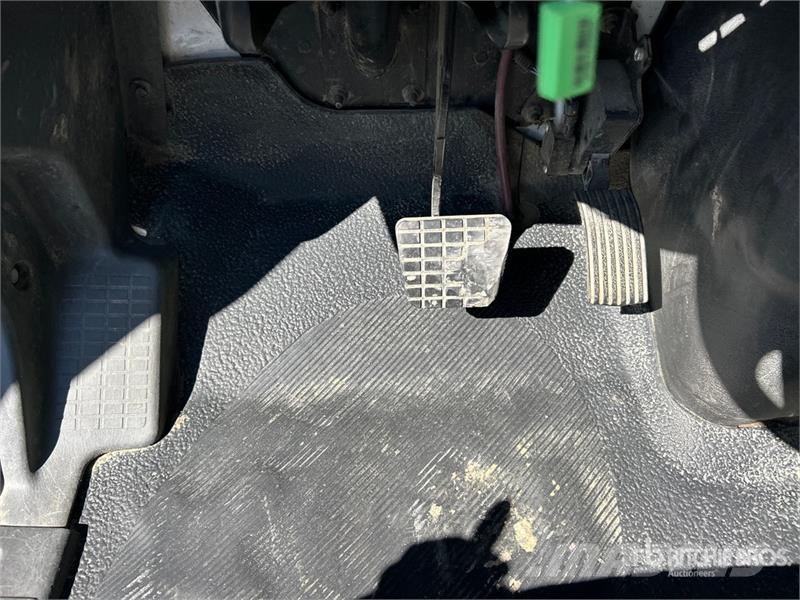 International 4300 Utilitaire benne