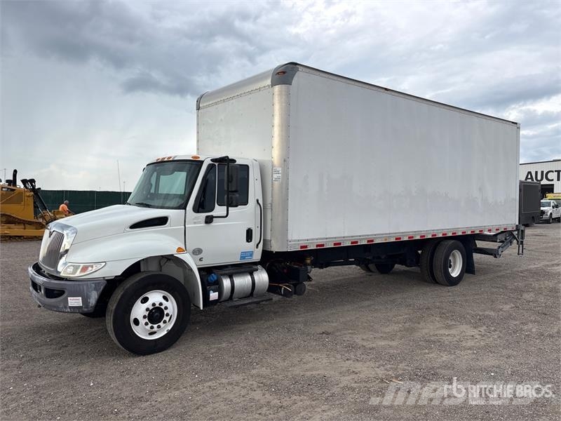 International 4300 Kofferaufbau