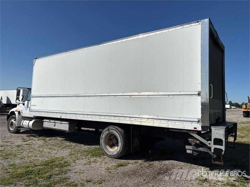 International 4300 Umpikorikuorma-autot