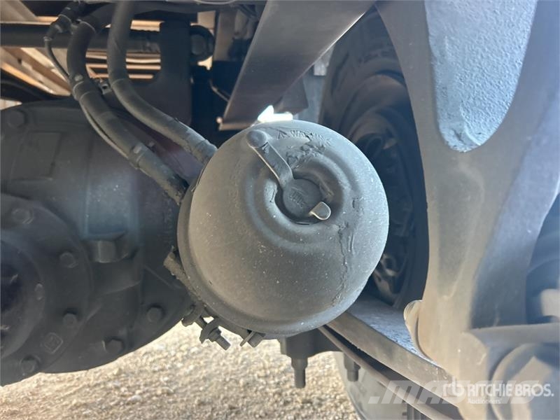 International 4300 Umpikorikuorma-autot