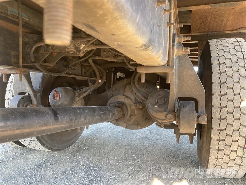 International 4300 Tovornjaki zabojniki