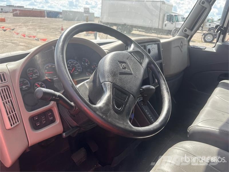 International 4300 Грузовики-Фургоны