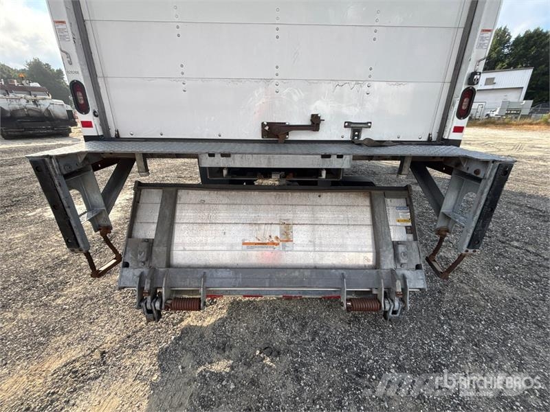 International 4300 Umpikorikuorma-autot