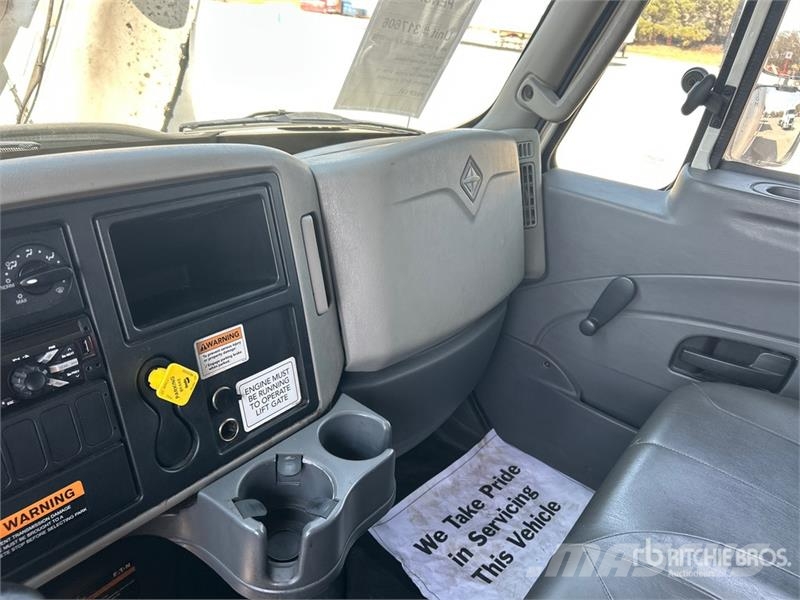 International 4300 Box trucks