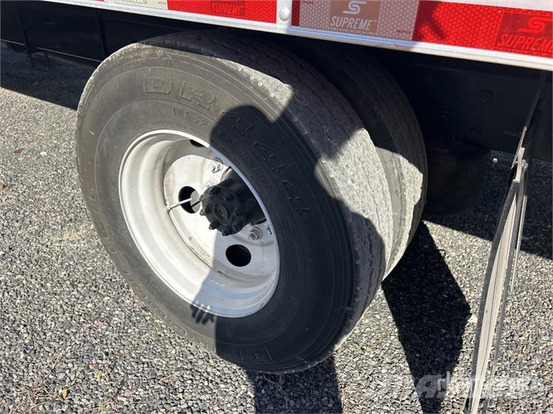 International 4300 Furgons