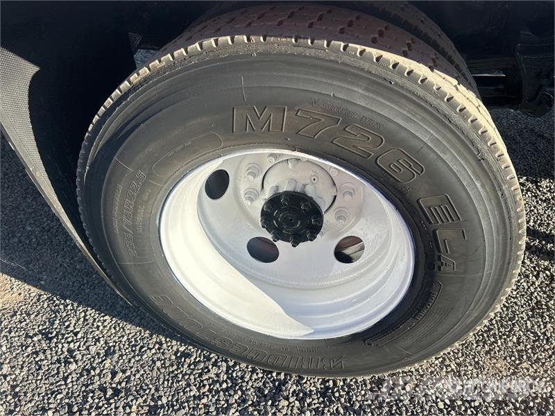 International 4300 Temperature controlled trucks