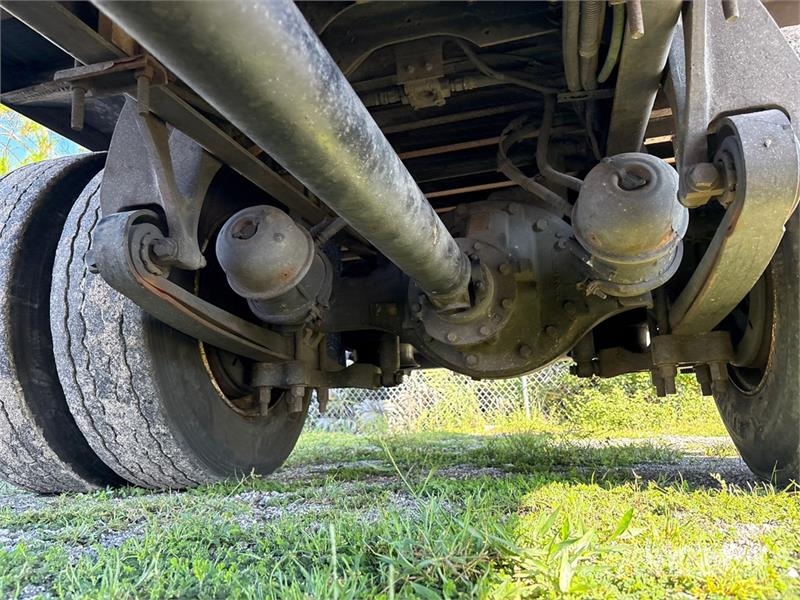 International 4300 Umpikorikuorma-autot