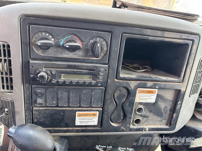 International 4300 Vattentankbilar