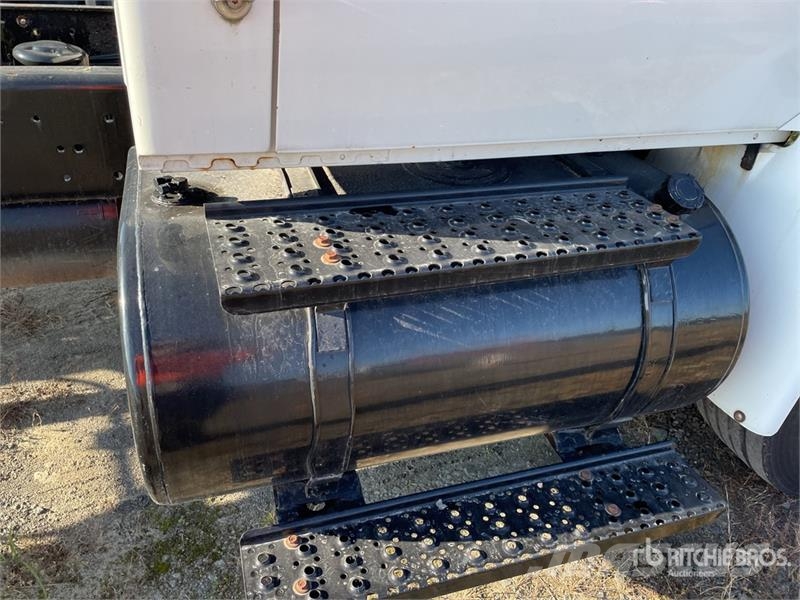 International 4300 Kabinen