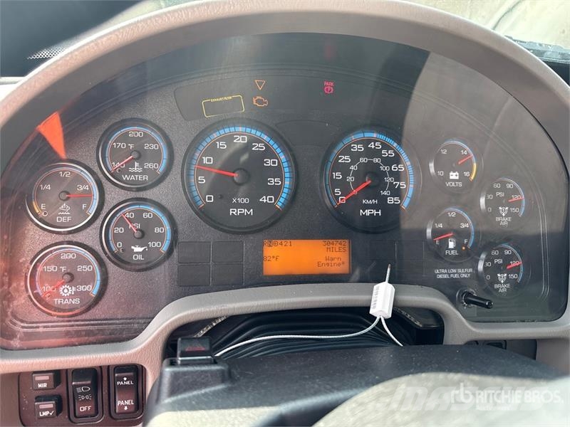 International 4300 Umpikorikuorma-autot