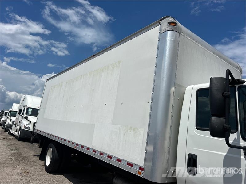 International 4300 厢式货车