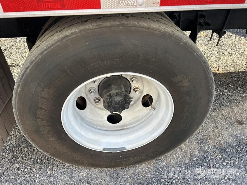 International 4300 Furgons