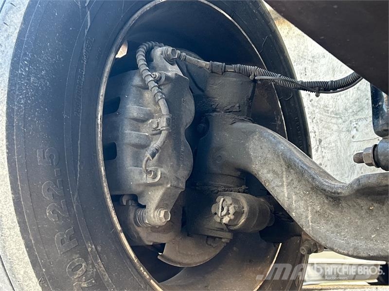International 4300 ボックスボディー、ウイング、箱車