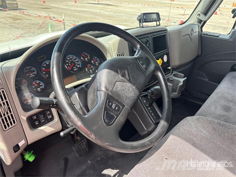 International 4300 Camion cu control de temperatura