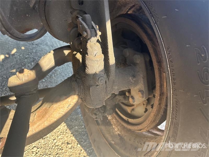 International 4300 Umpikorikuorma-autot