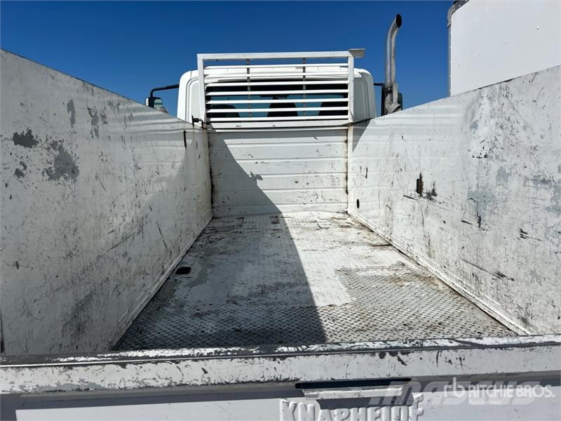 International 4300 Utilitaire benne