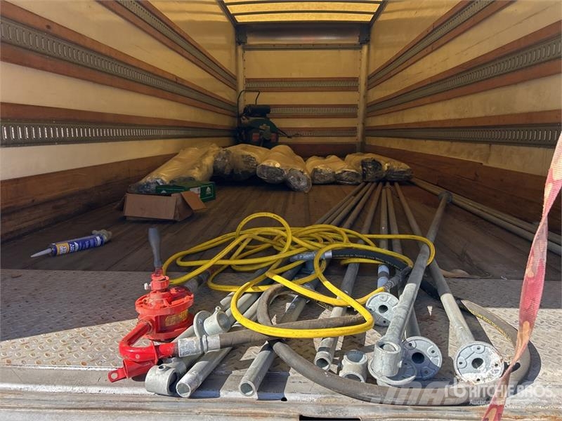 International 4300 Furgons